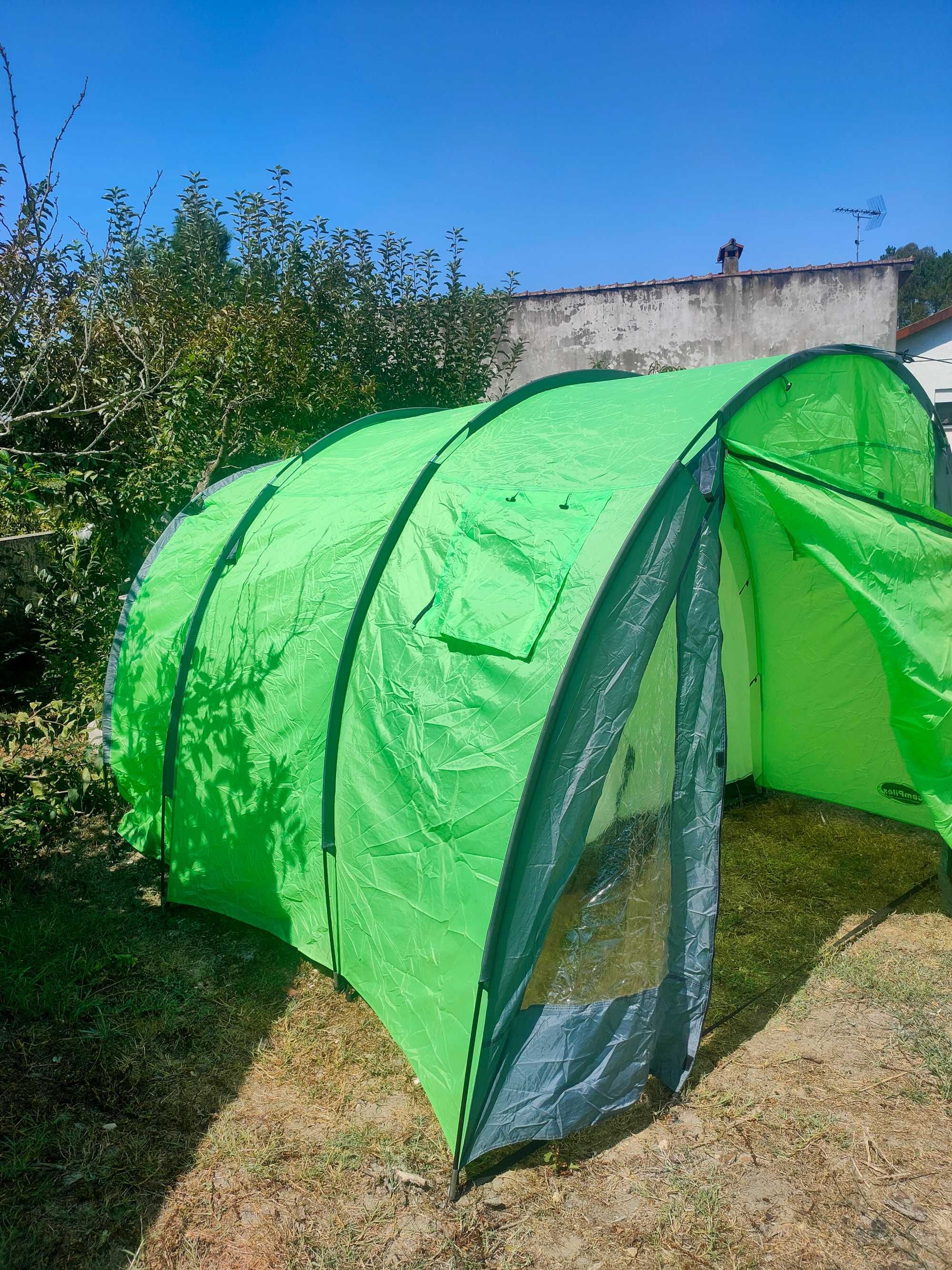 Tenda de campismo nova para 4 pessoas