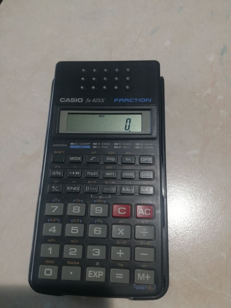 Калькулятор CASIO fx-82sx