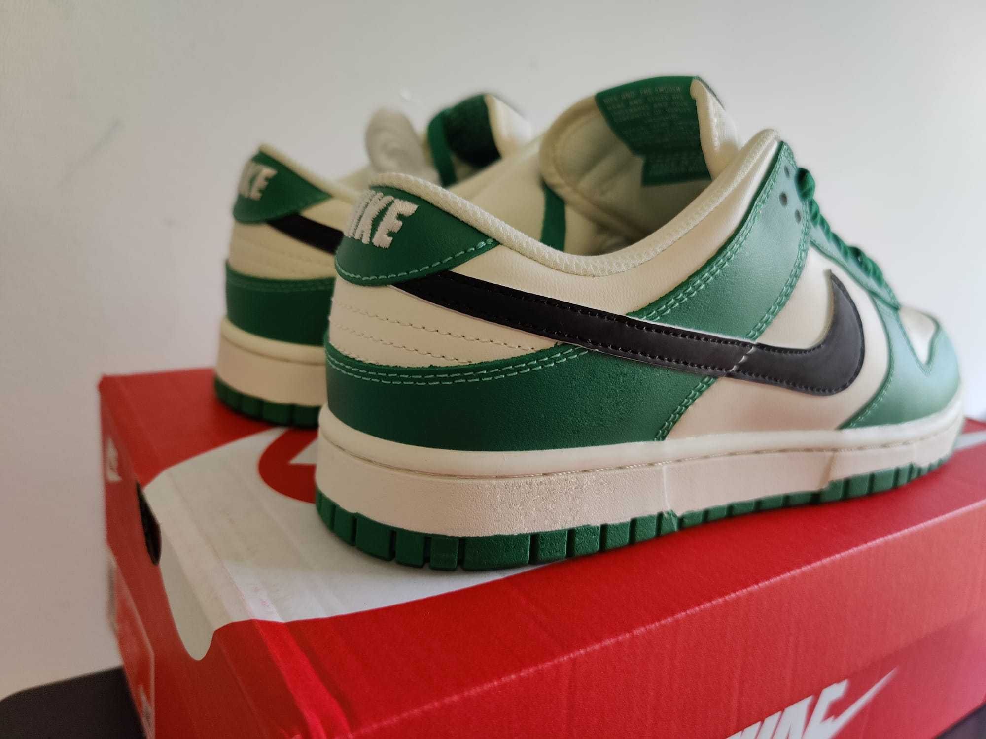 Nike Dunk Low Malachite green