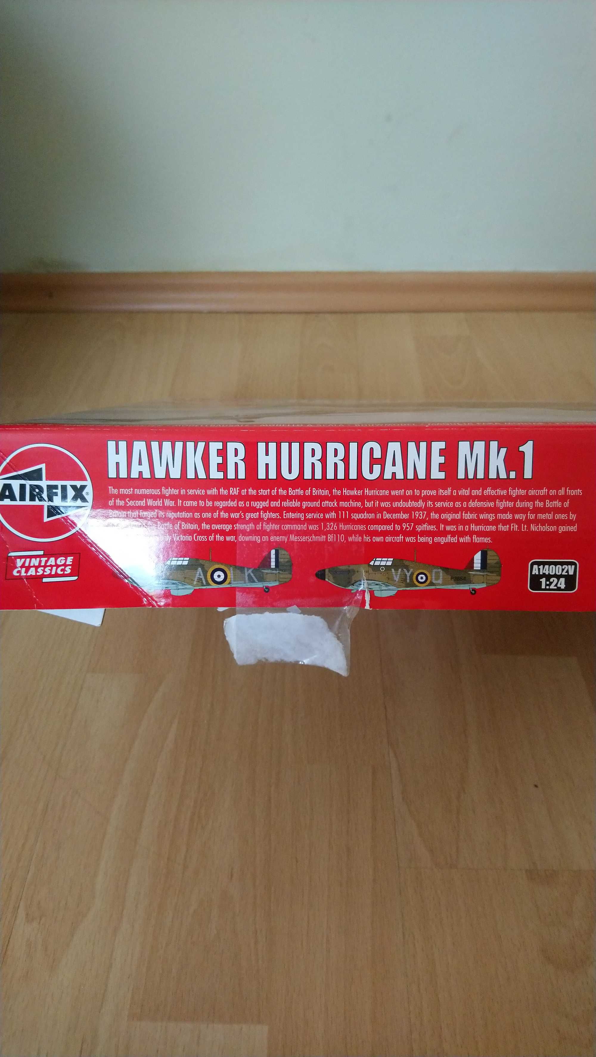 Збірна модель літака HAWKER HURRIKANE Mk 1.  1:24  AIRFIX