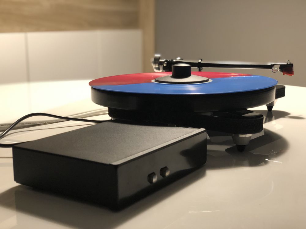 Gramofon Rega RP8
