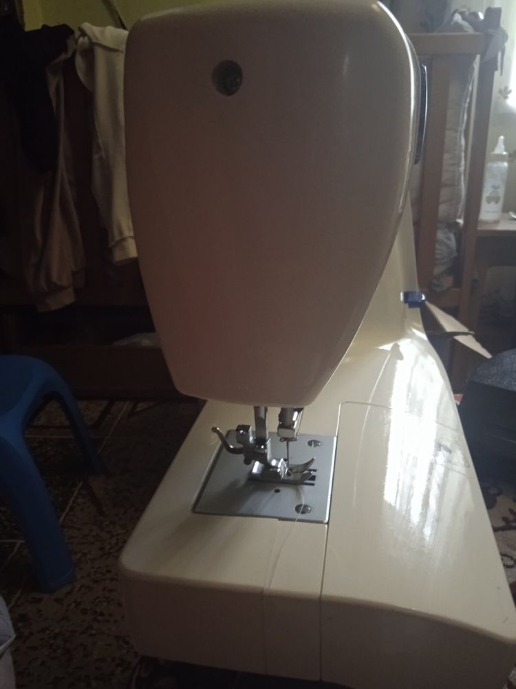 Швейна машинка TOYOTA  DB162