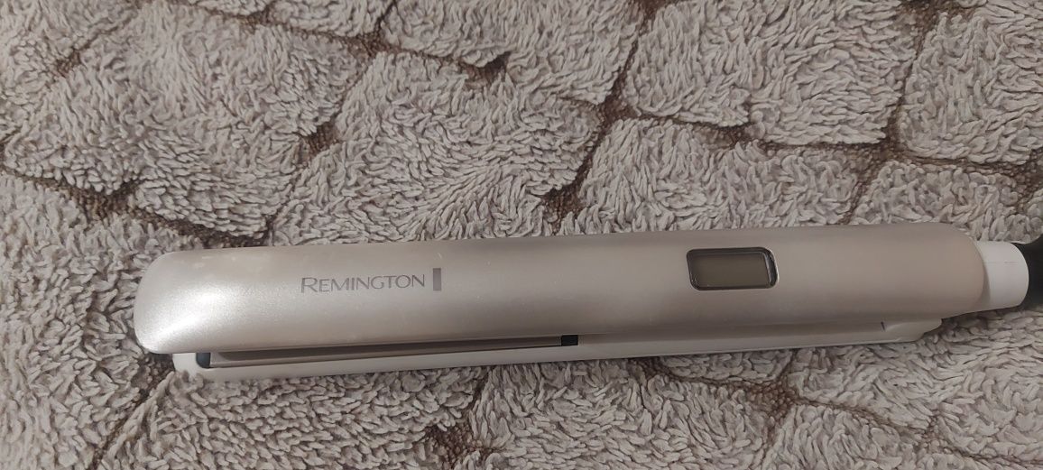 Prostownica Remington hydra luxe
