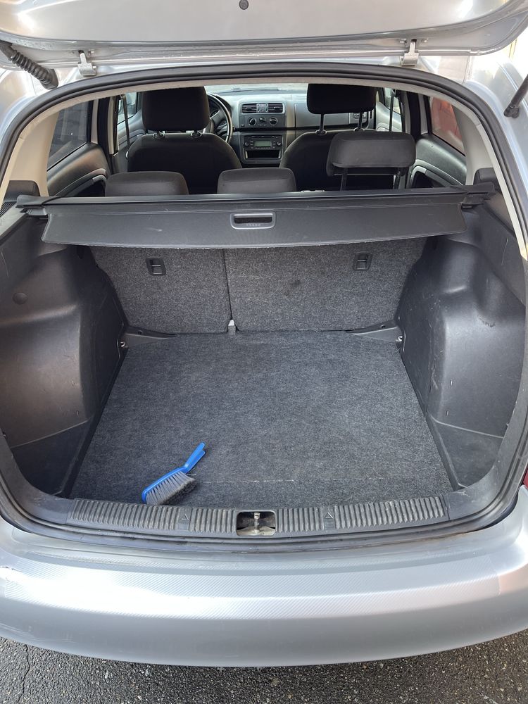 Skoda fabia 2 1.6 tdi 2011 року