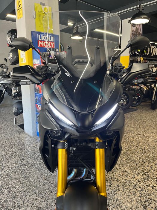 Yamaha Tracer 7 GT de 2025, 3000 Kms. Top case Yamaha