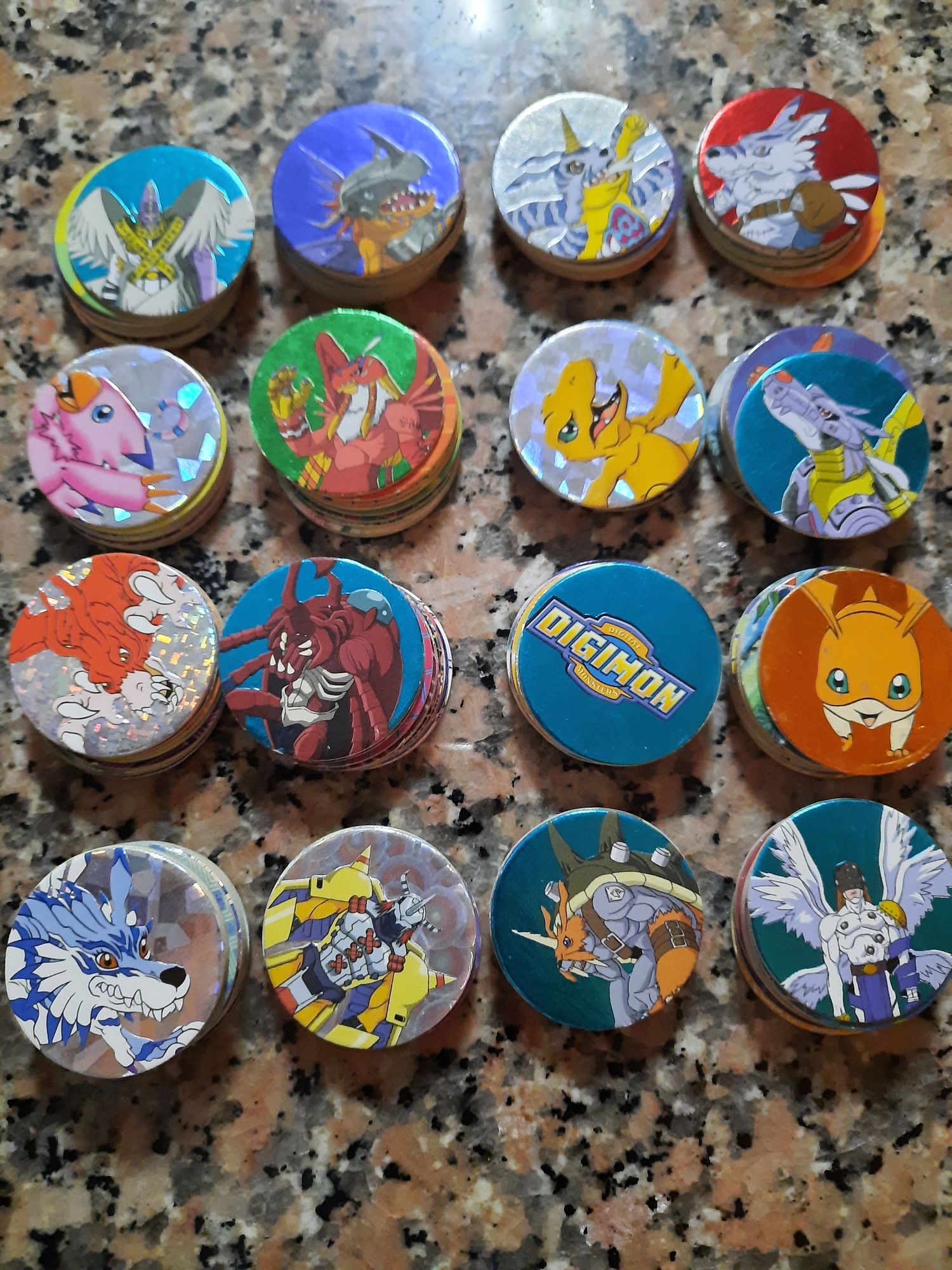 Tazos , yu gi oh, digimon , beyblade