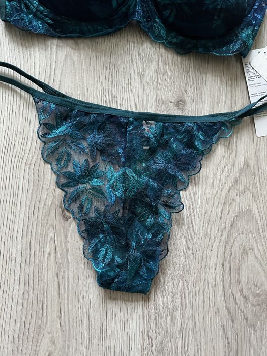 Triumph комплект 75b/ 70 С s комплект білизни