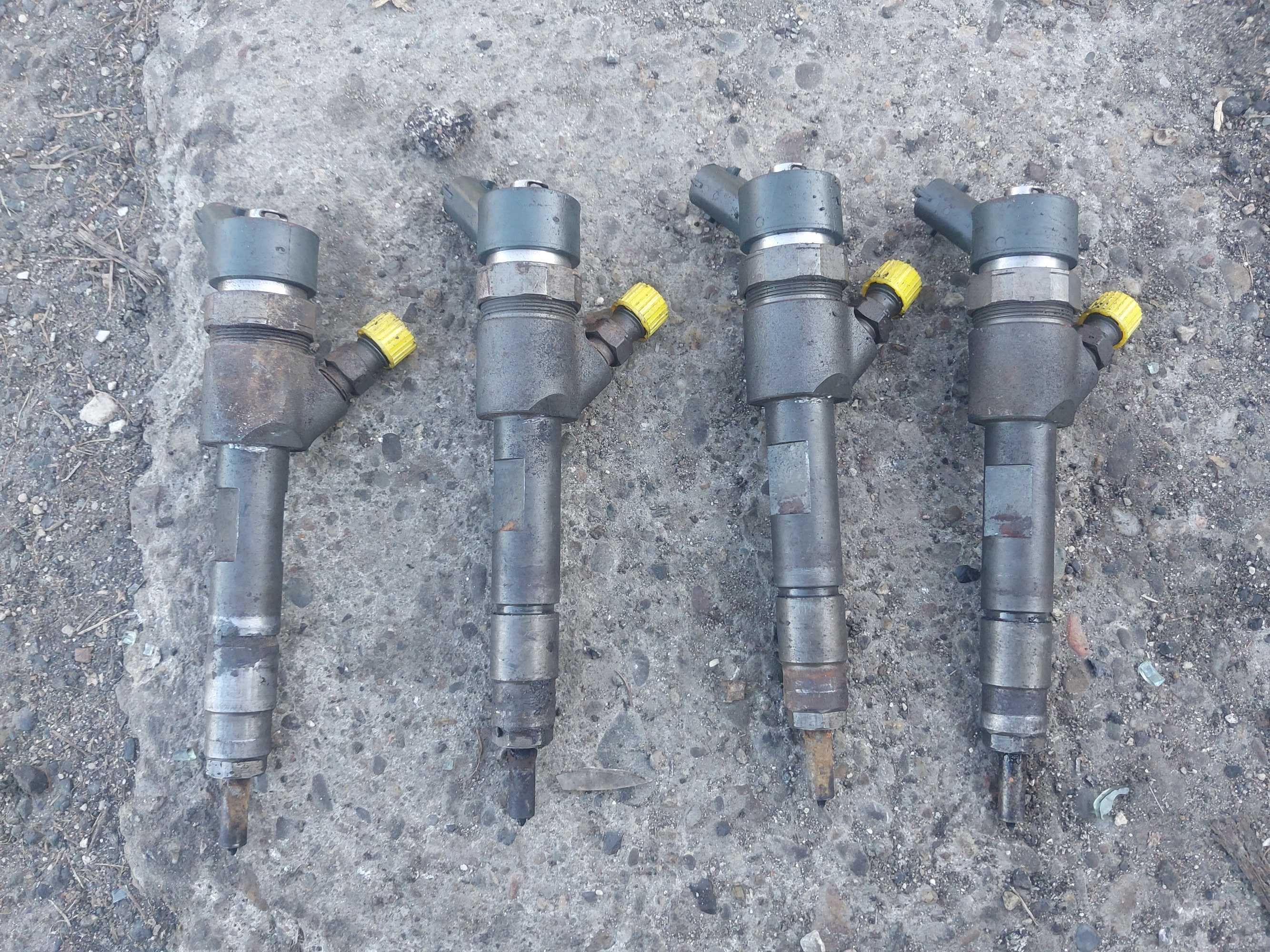 Wtrysk wtryskiwacz renault 1.9dci 0445--110--230  sprawne