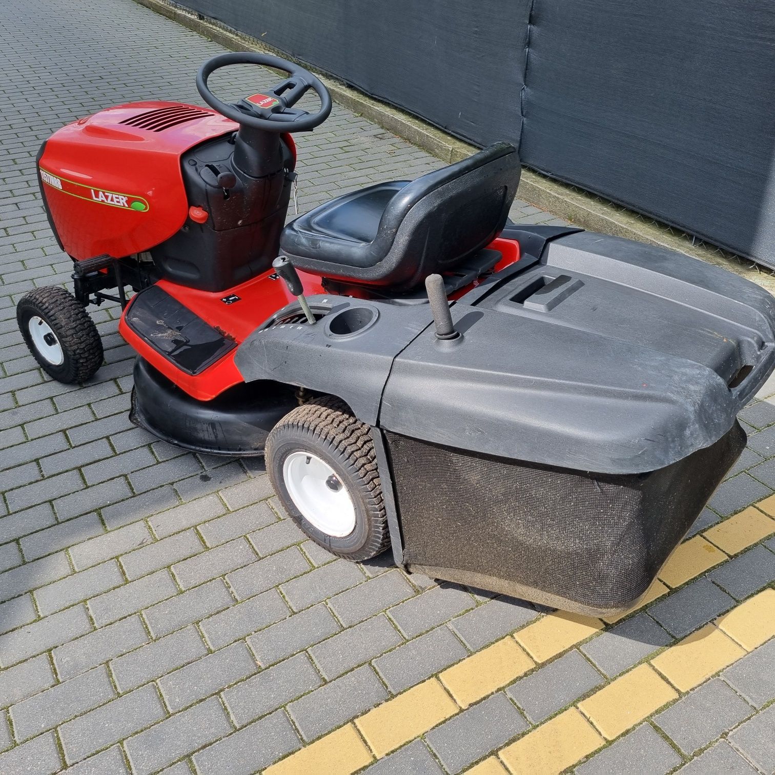 Kosiarka traktorek Lazer briggs hydro