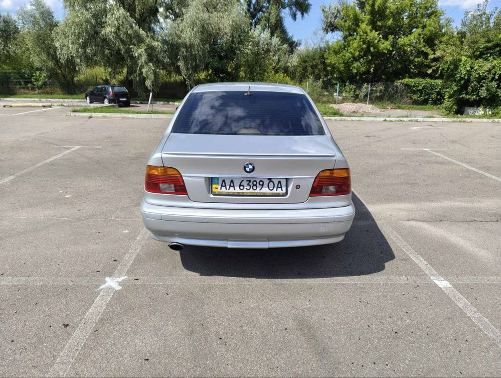 Авто BMW 5 E39 M54