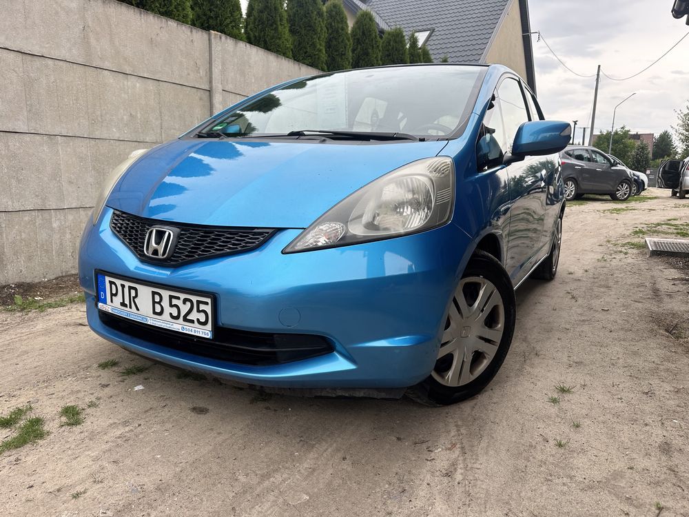 1.4 benzyna 1 wlasciciel sprowadzona z Niemiec TUV rok czasu!!