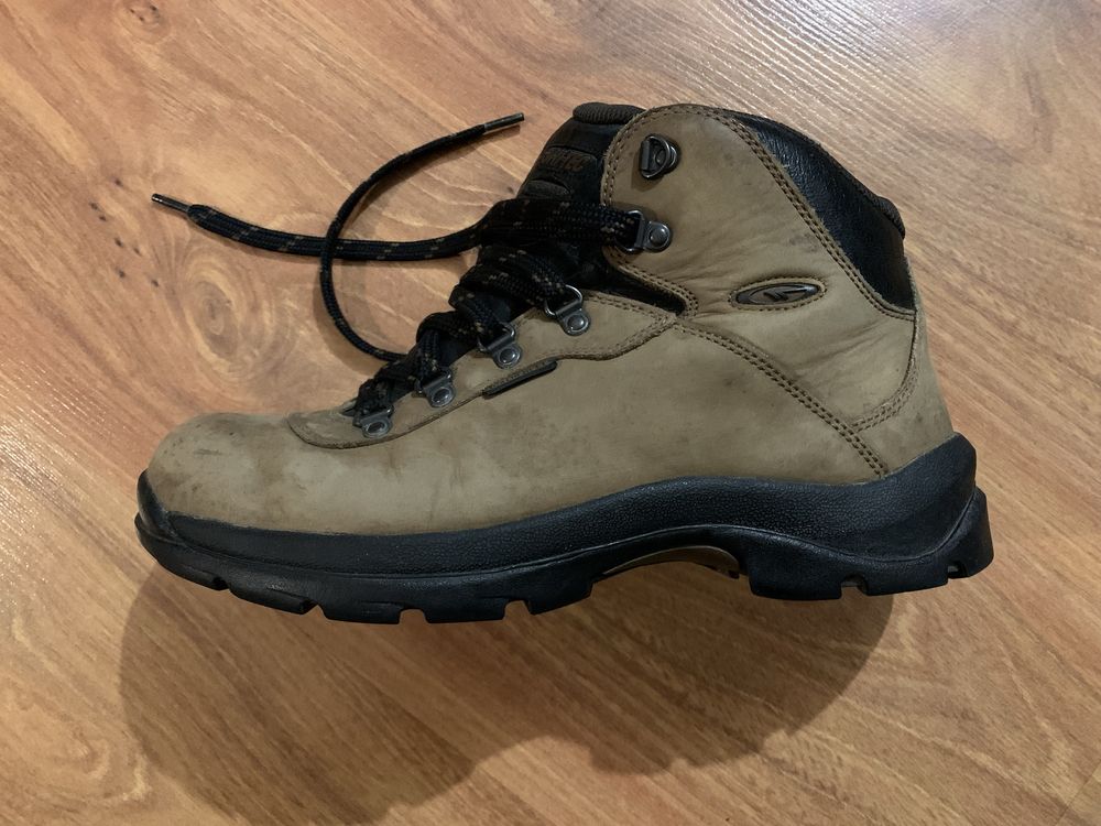 Черевики шкіряні бренду Hi-Tec waterproof ОРИГІНАЛ. Вживані.
