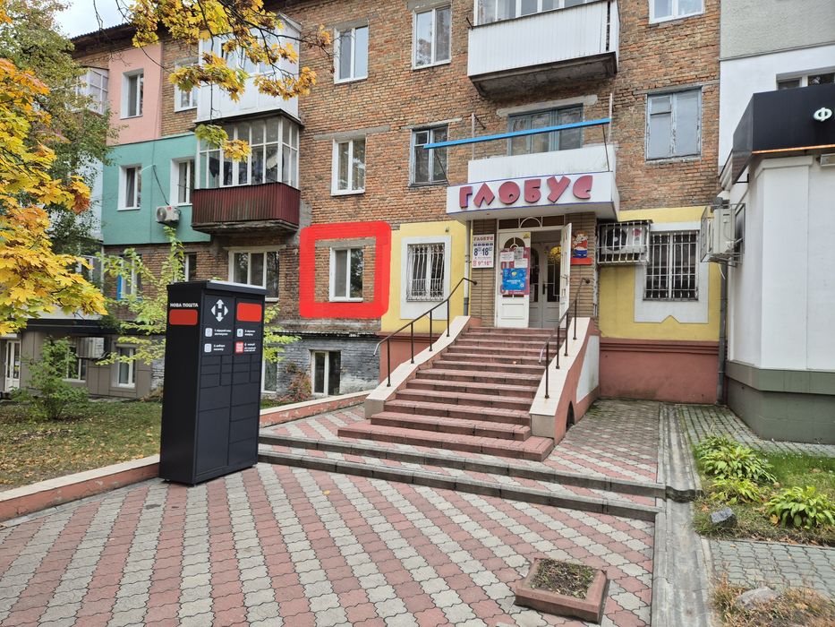 2-кімнатна на 1 поверсі індивідуальне опалення