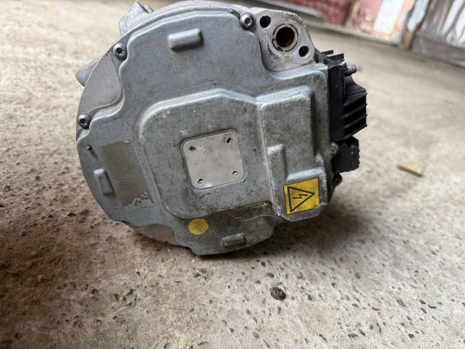 Стартер генератор audi a7 c8 290808002