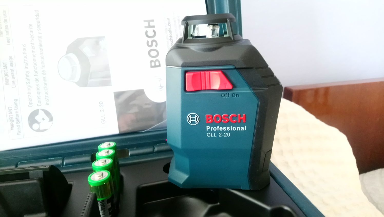 Лазерный уровень нивелир BOSCH GLL2-20 professional