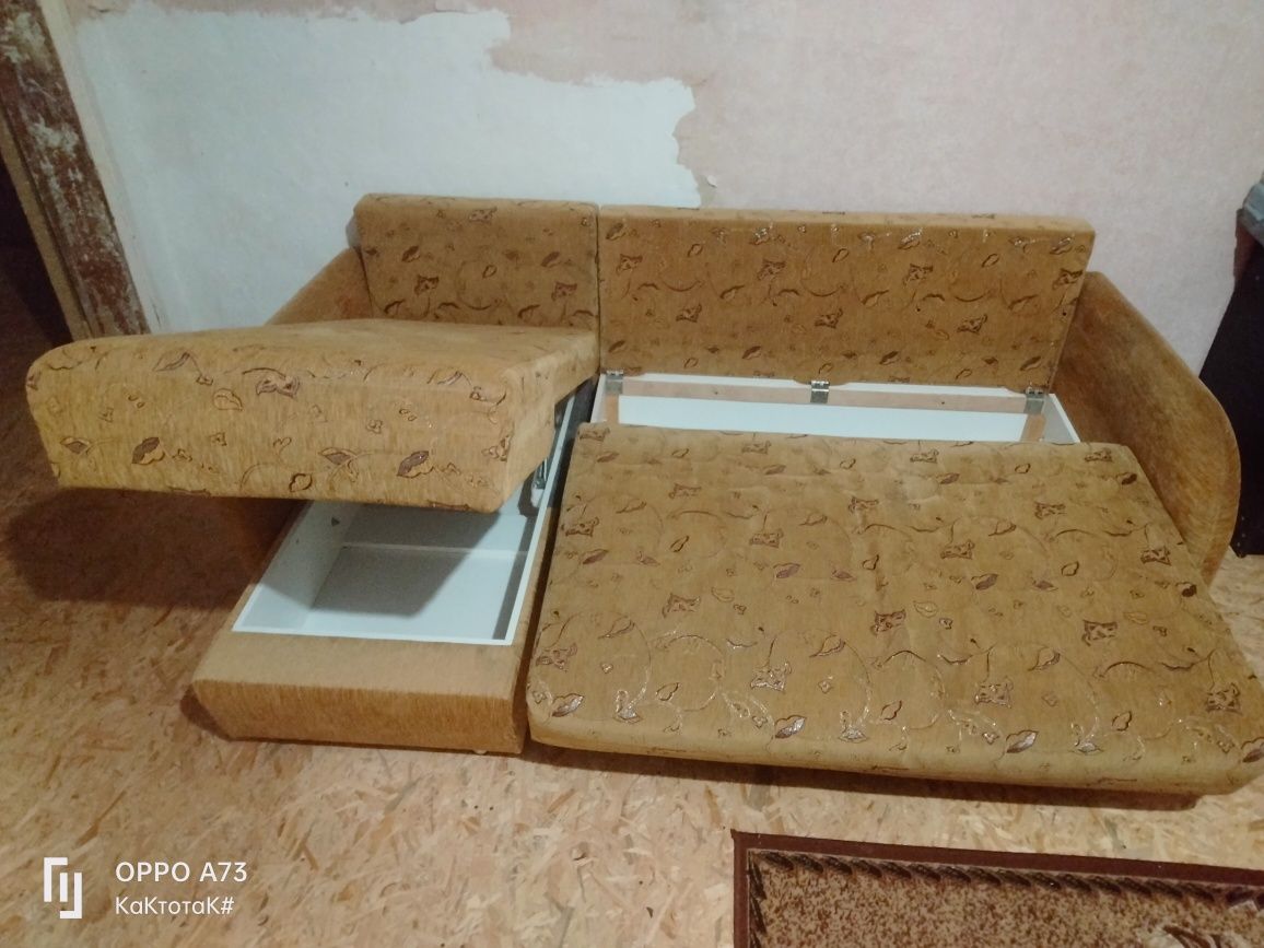 Продам диван в гарному стані