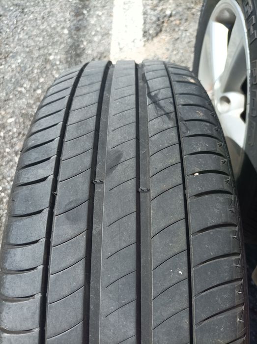 Pneu Michelin primacy 3 215/60r17