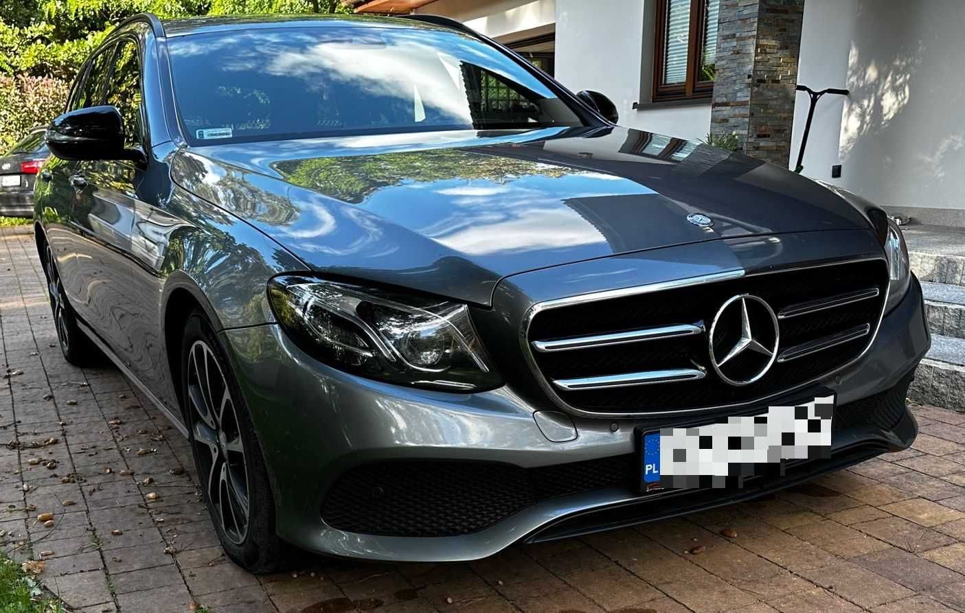 Mercedes E220d bogata wersja bezwypadkowy ładny zadbany