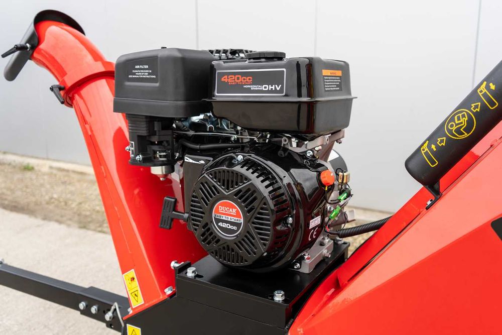 Rębak spalinowy REMET RB-100 == rozdrabniacz do ogrodu sadu