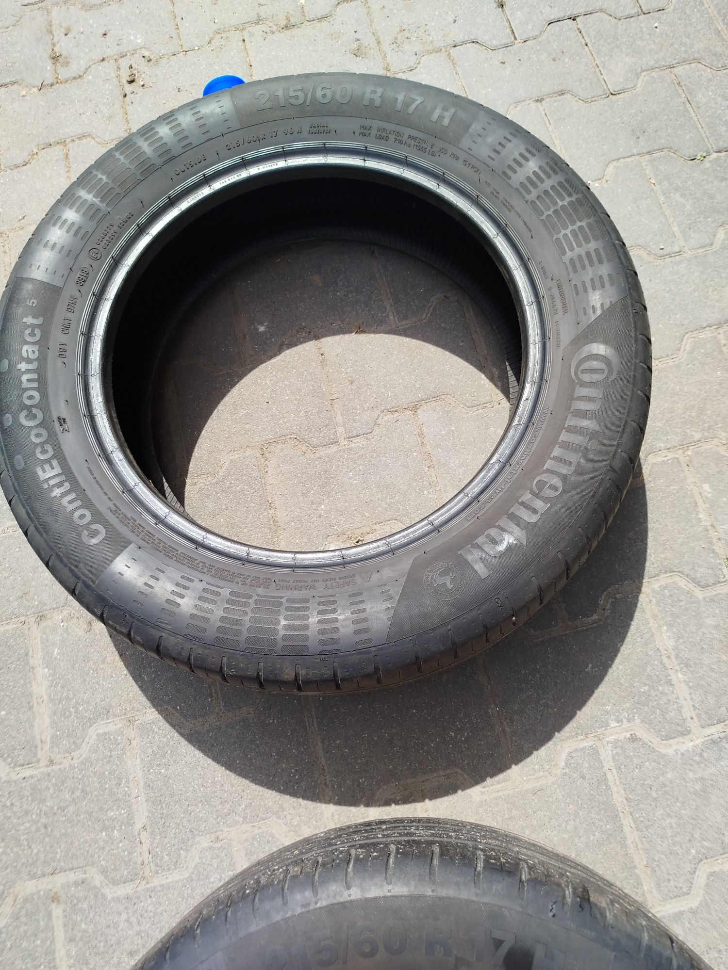 Opony letnie Continental 215/60 R17