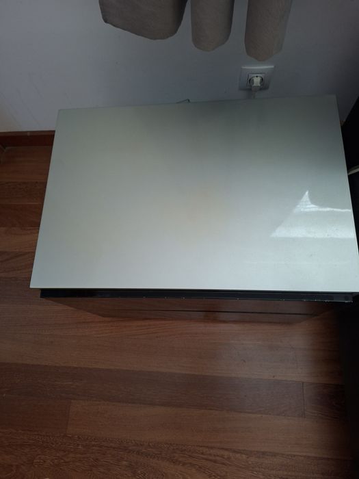 Mobilia de quarto com cama + 2 mesas de cabeceira e 1 cómoda