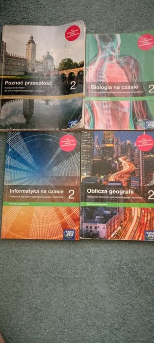 Poznać przeszłość2,biologia na czasie2,oblicza geografii2,informatyka