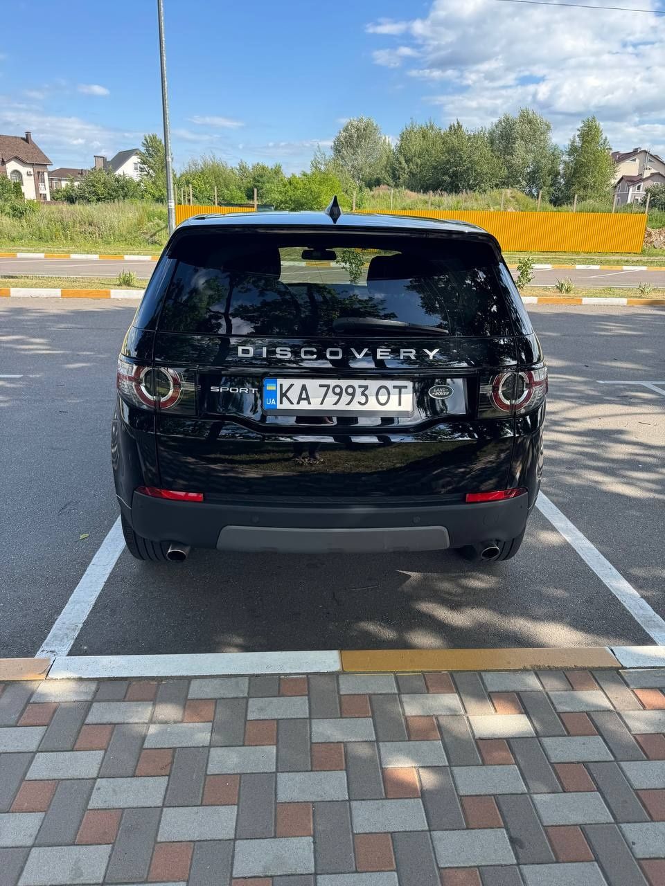 Автомобіль Land Rover Discovery Sport