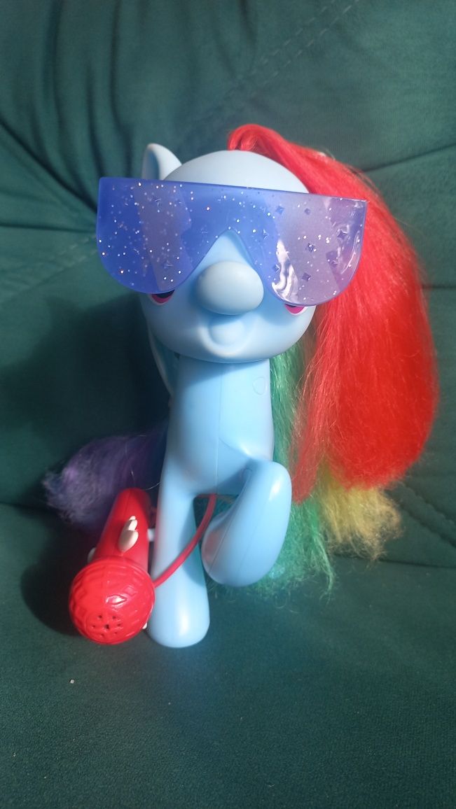 My Little Pony, śpiewająca Rainbow Dash