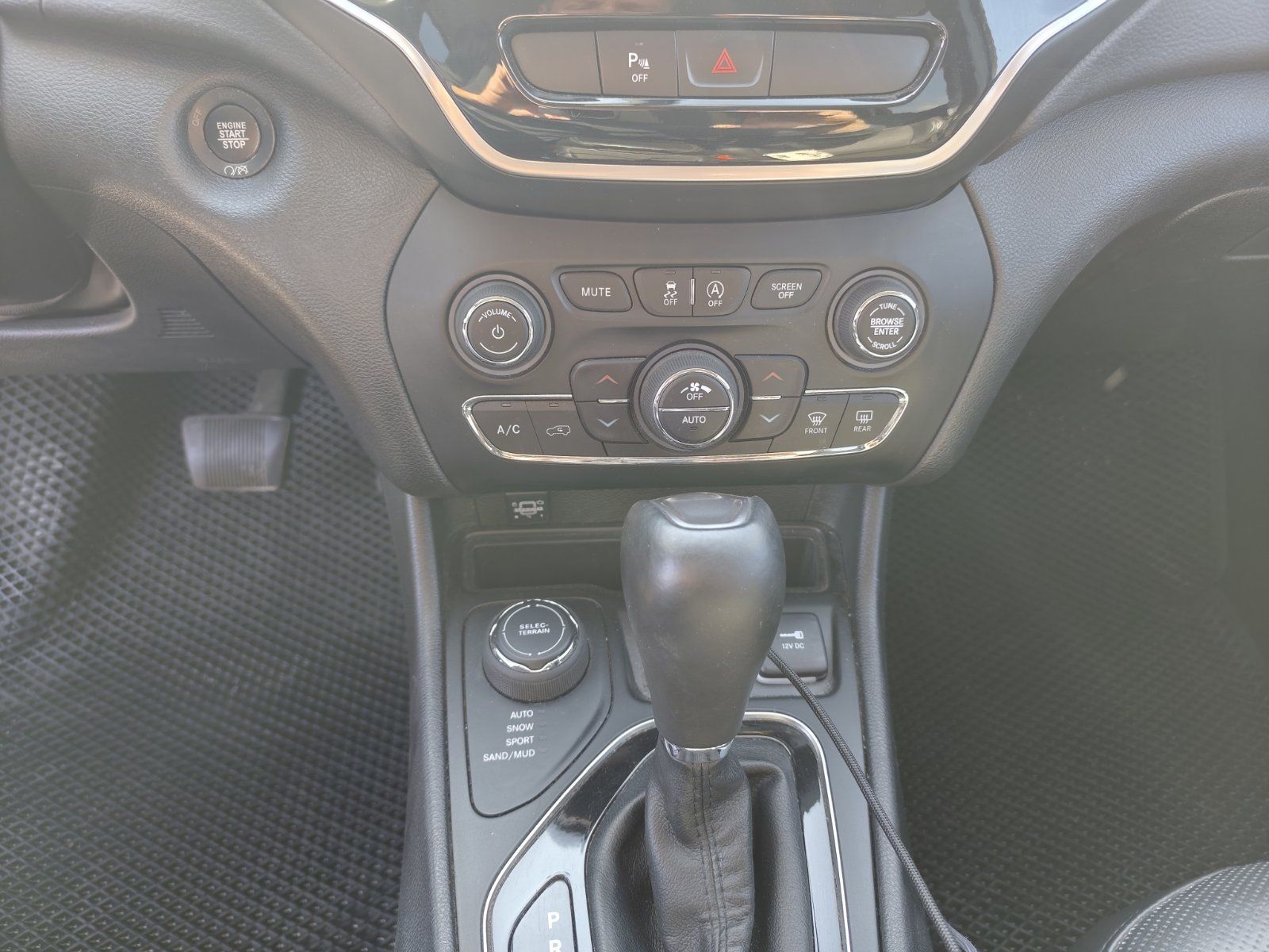 Jeep Cherokee 3,2 Limited газ/бензин 2019