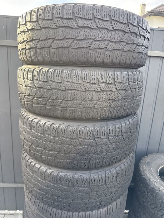 Шини резина 215/65/16с r16c Nokian комплеут зимні