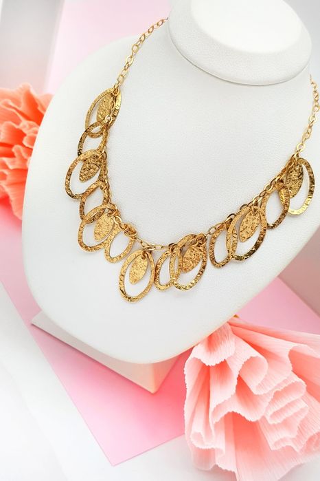 Piękny złoty naszyjnik