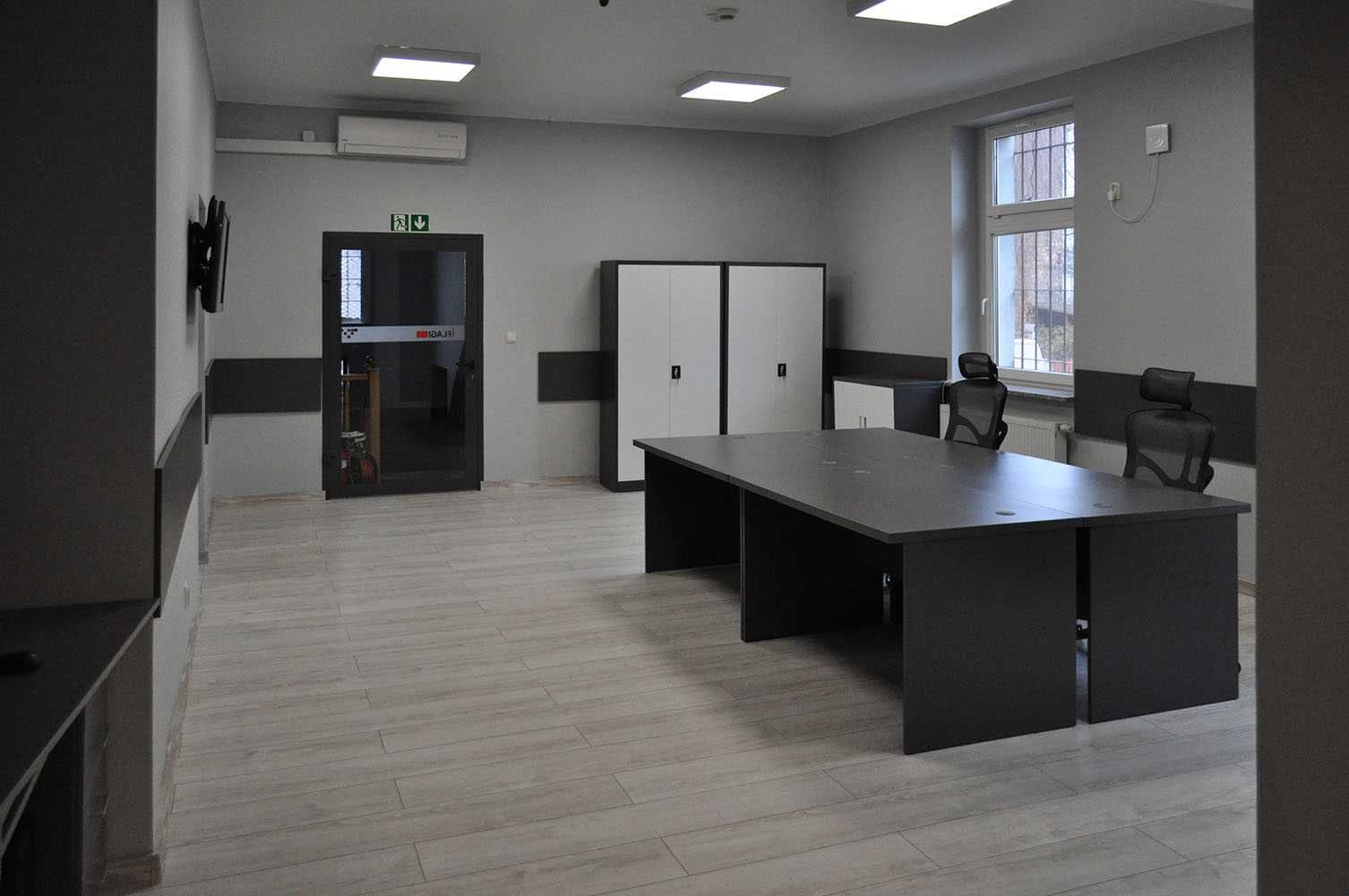 lokal, mieszkanie ŁABEDY 219m2, Biuro, Magazyn, Firma, Apteka.