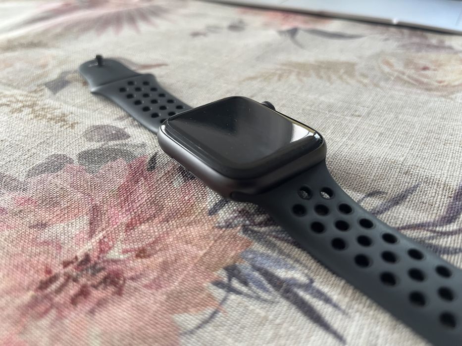 Apple Watch 6 LTE 44mm czarny