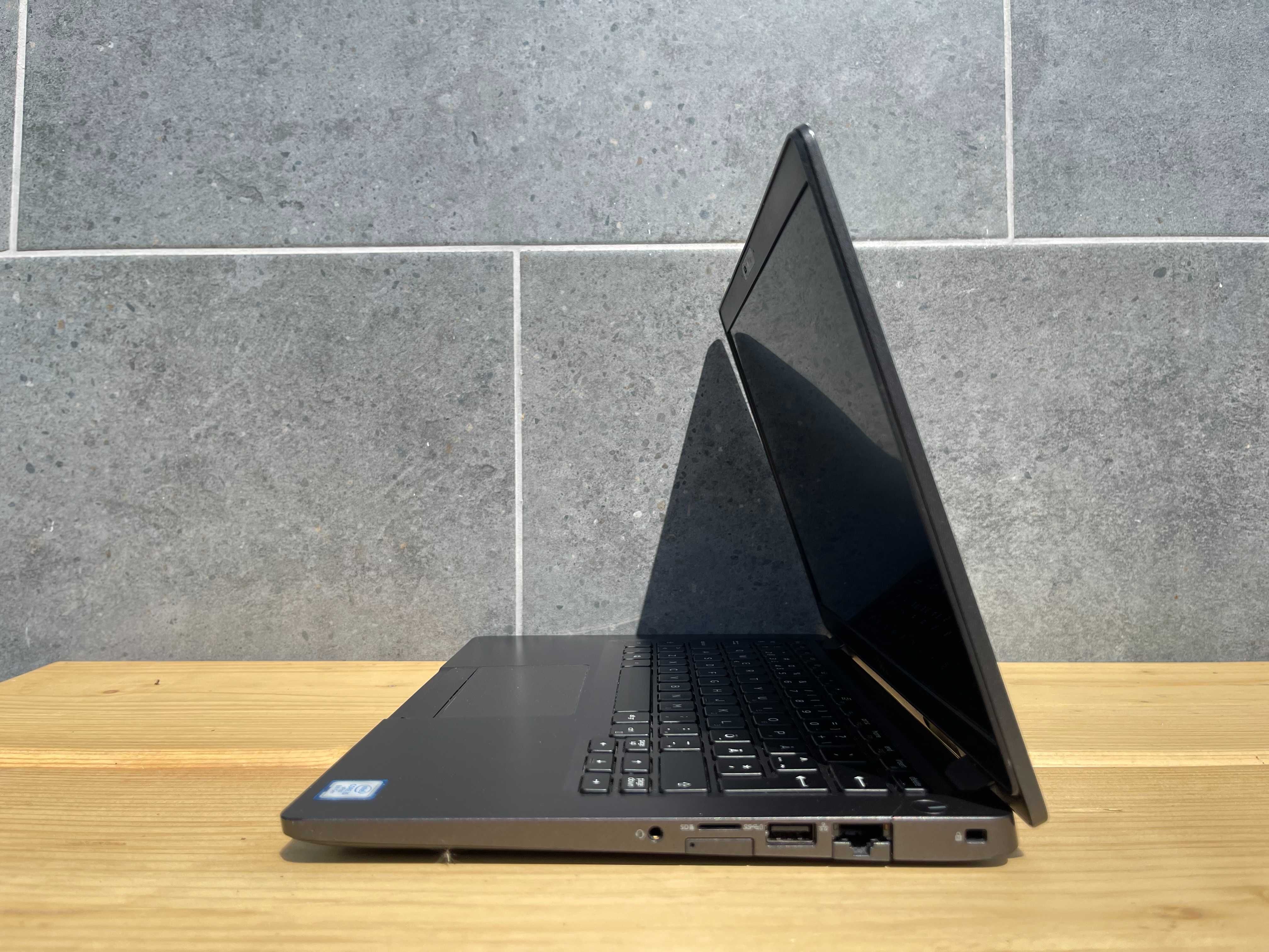 Ноутбук Dell Latitude 5300/i5-8365U/8Gb DDR4/256Gb M2/13"/IPS/Гарантія