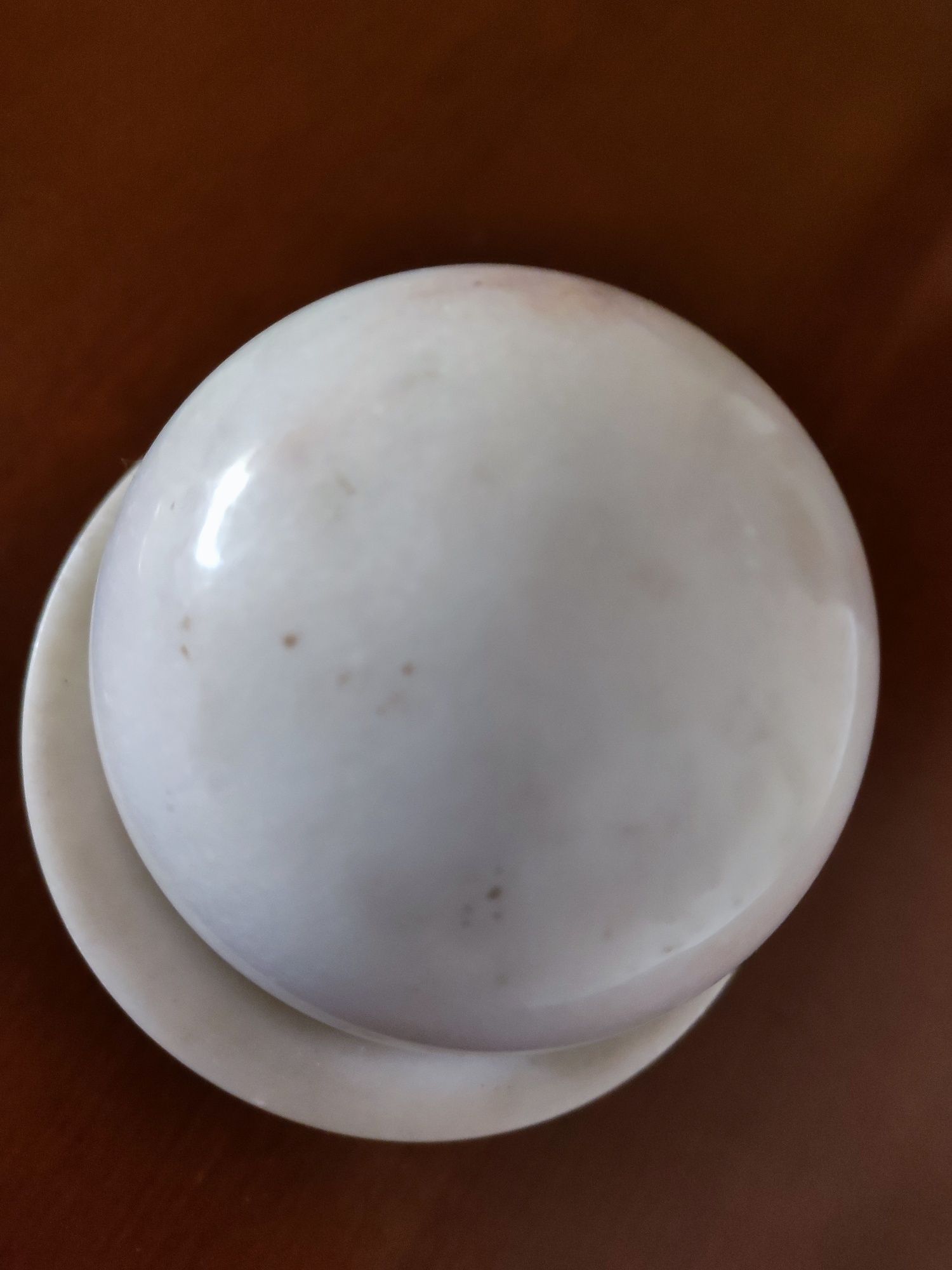 Bola e base decorativa mármore
