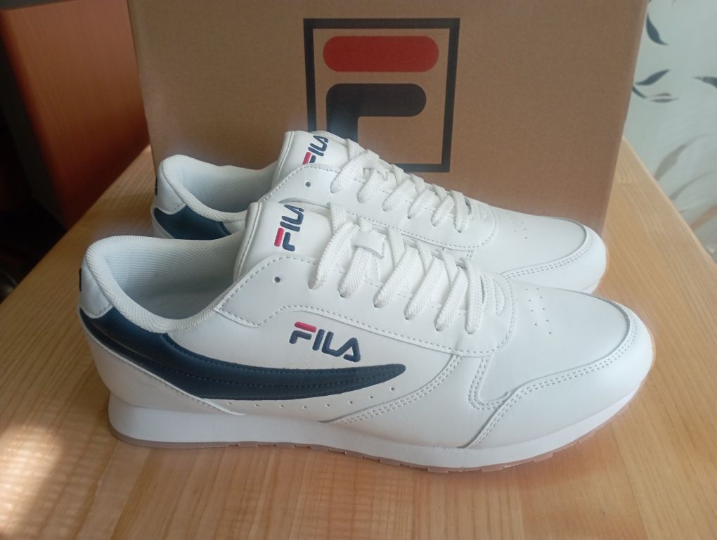 Кроссовки Fila 44р