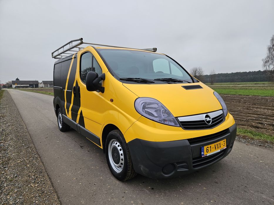 Opel_Vivaro_2.0_CDTI_ 146tys._przebieg_bagażnik_klima