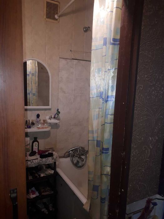 Продам однокімнатну квартиру в Таiрове