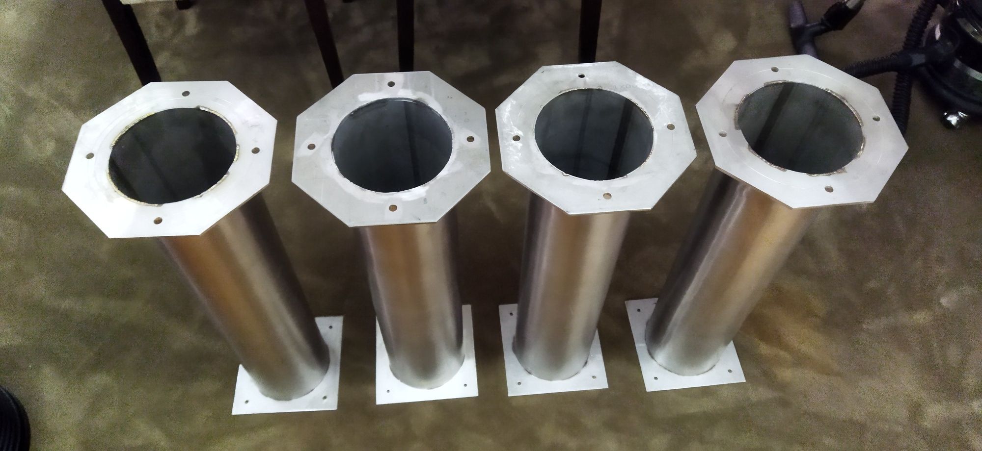 Caldeirão mesa e pés de inox