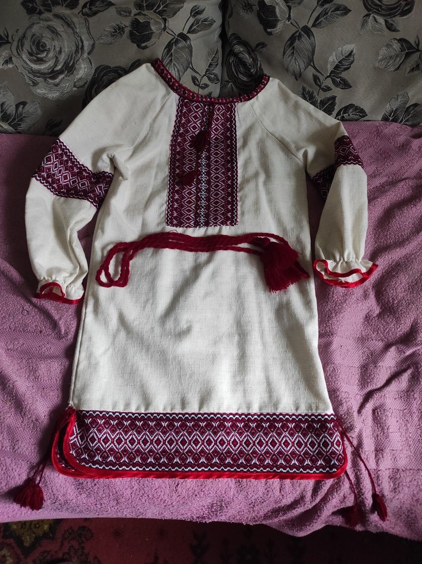 Продам вышиванку платье