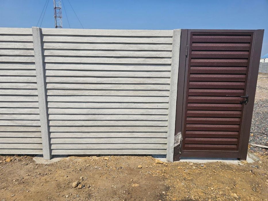 ТОП‼️Євроогорожа БЕТОННІ СЕКЦІЙНІ ЗАБОРИ | Стовпи для огорожі з бетону