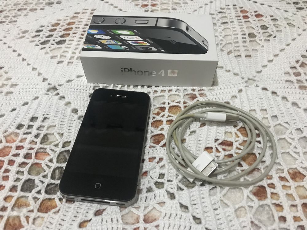 Apple iPhone 4S 8GB Preto - Livre