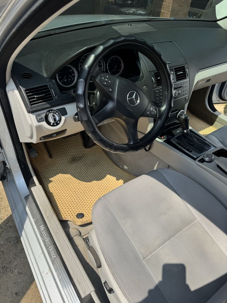 Mercedes C-class 2008