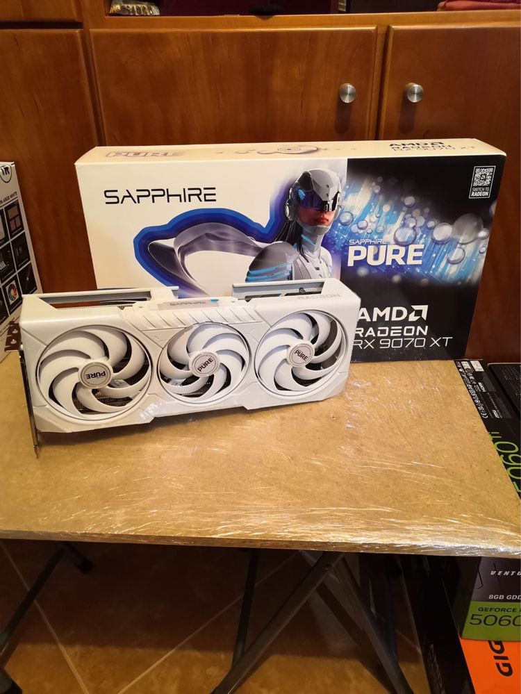 Sapphire Pure RX 9070 XT 16GB NOVA