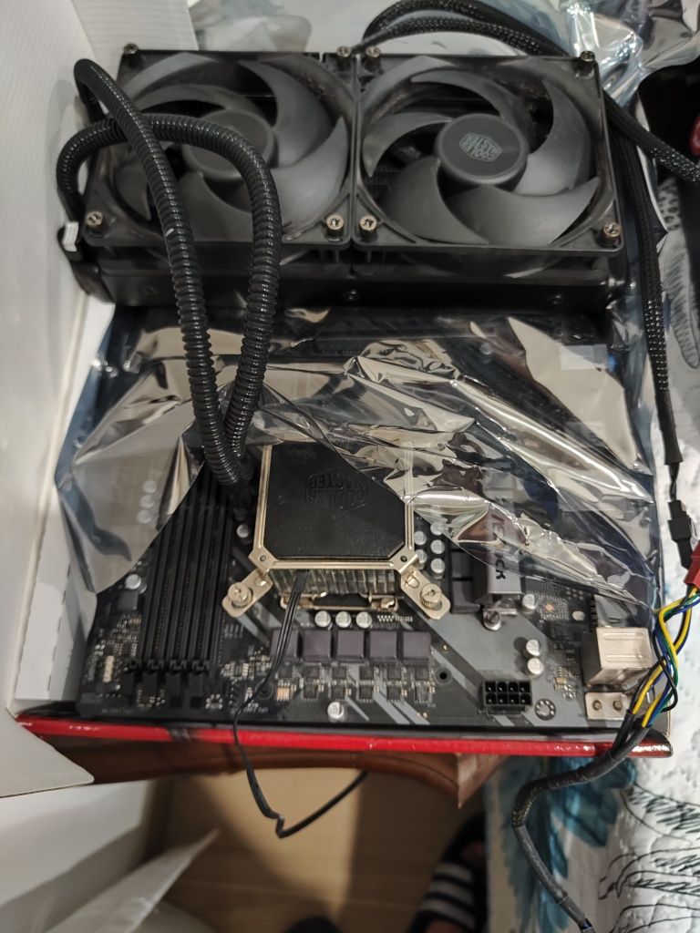 Intel 10400F + B460 board + water-cooler cooler master