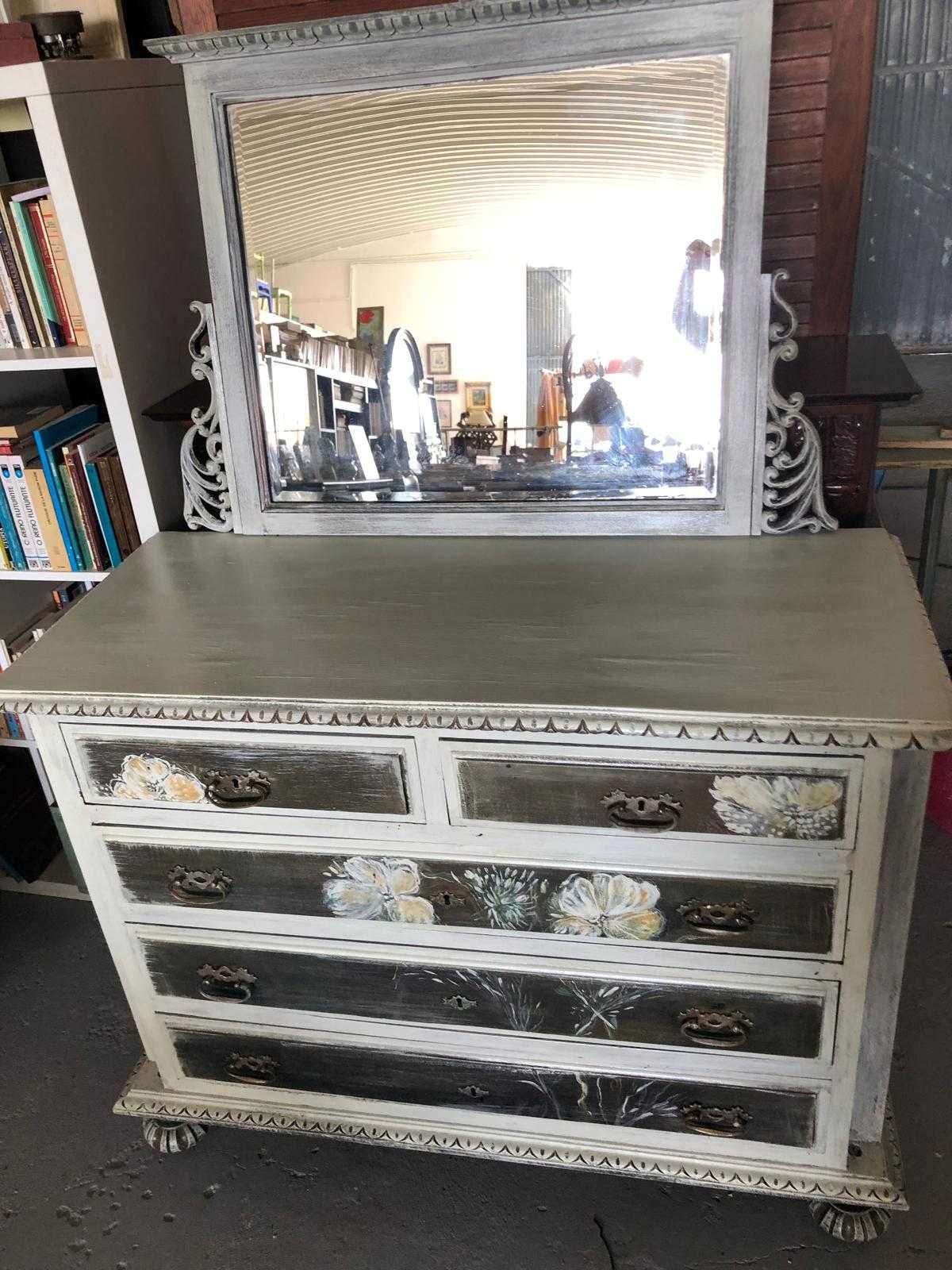 Classic hand-painted chest of drawers with mirror