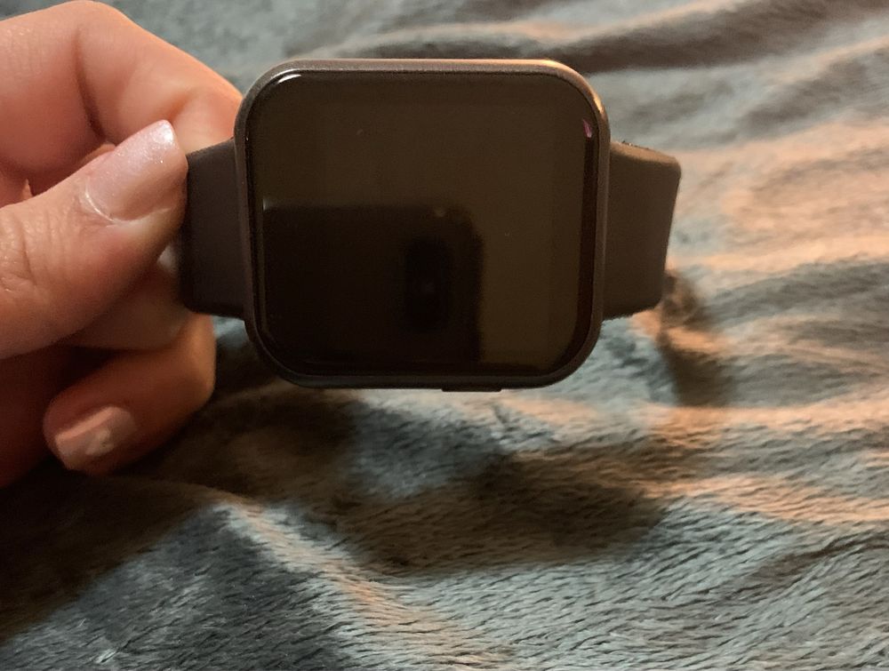Smartwatch com carregador embutido