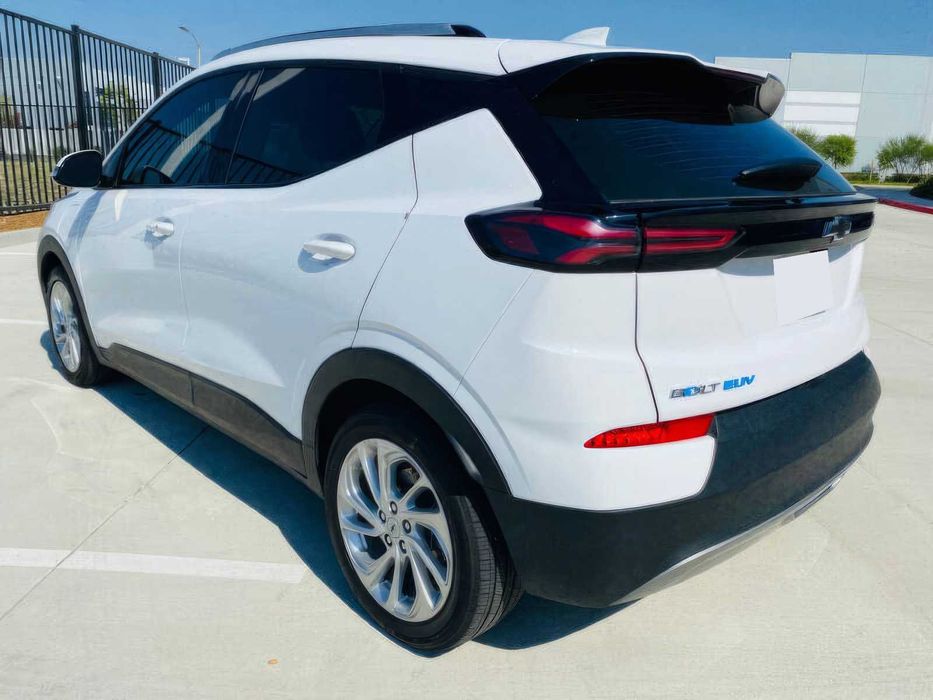 Chevrolet Bolt EUV LT      2023