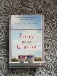 Książka Amy Sue Nathan "Żony pana Glassa"