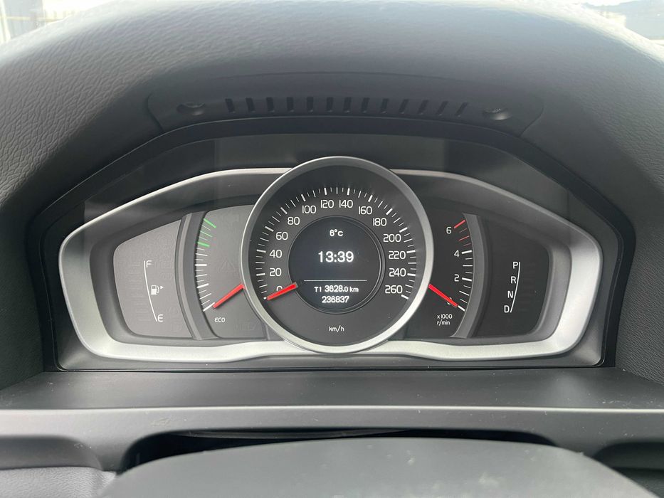 Volvo V60 (facelift) 2.0 дизель 2016 із Нідерландів